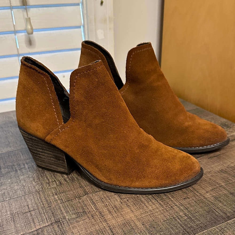 Steve Madden Tan Suede Ankle Booties